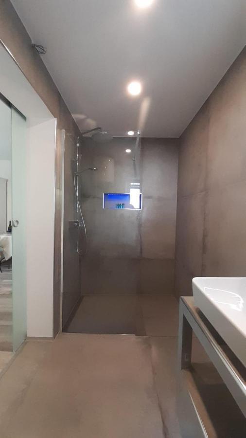 Villa Elke Maria mit Privatpool und Poolmassage Novigrad Istria Exterior foto