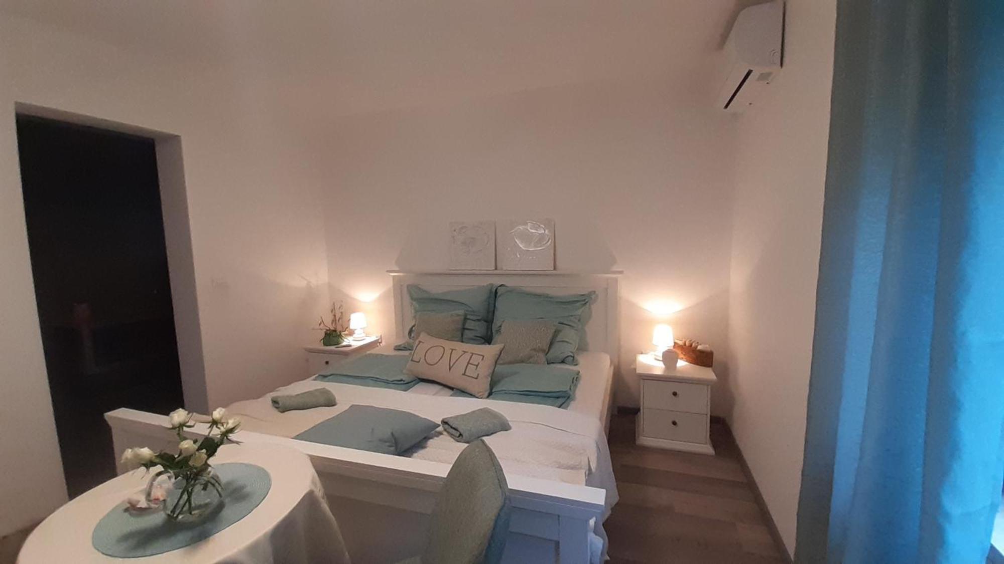 Villa Elke Maria mit Privatpool und Poolmassage Novigrad Istria Zimmer foto