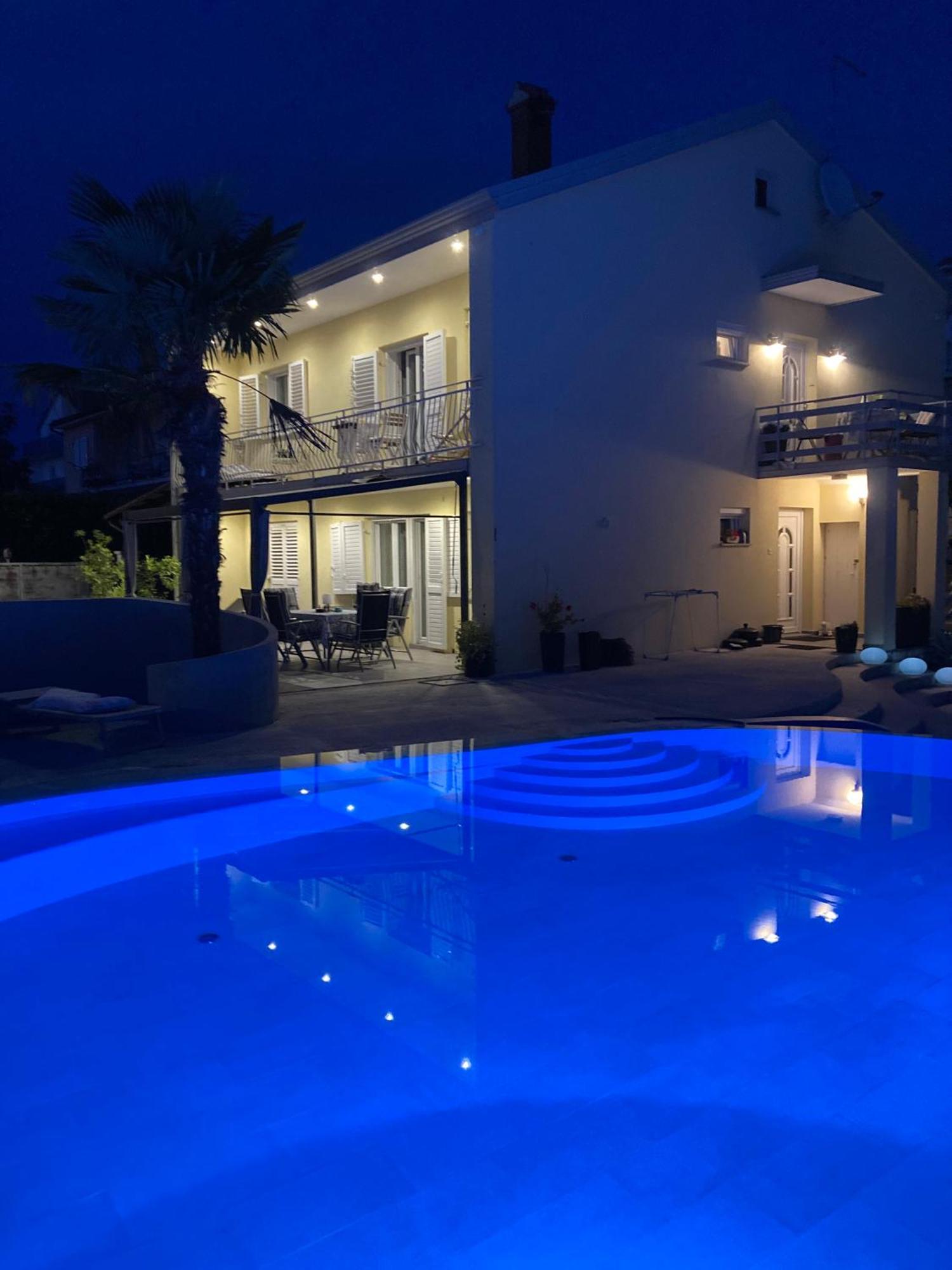 Villa Elke Maria mit Privatpool und Poolmassage Novigrad Istria Exterior foto